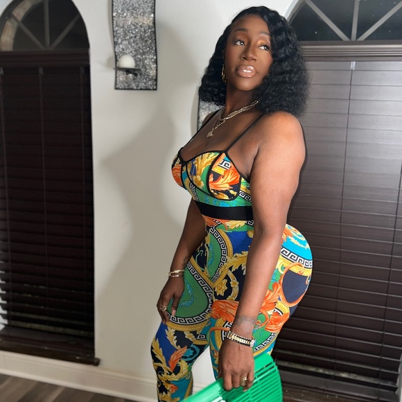 Colorful baroque print two piece set - Picture 2 of 2